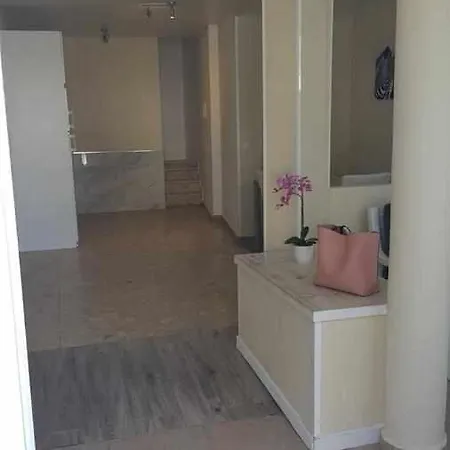 Ocean Apartment